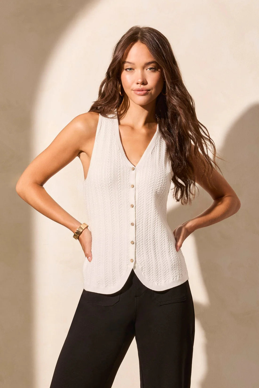 Sweater Vest W Wood Buttons [White-2162O]