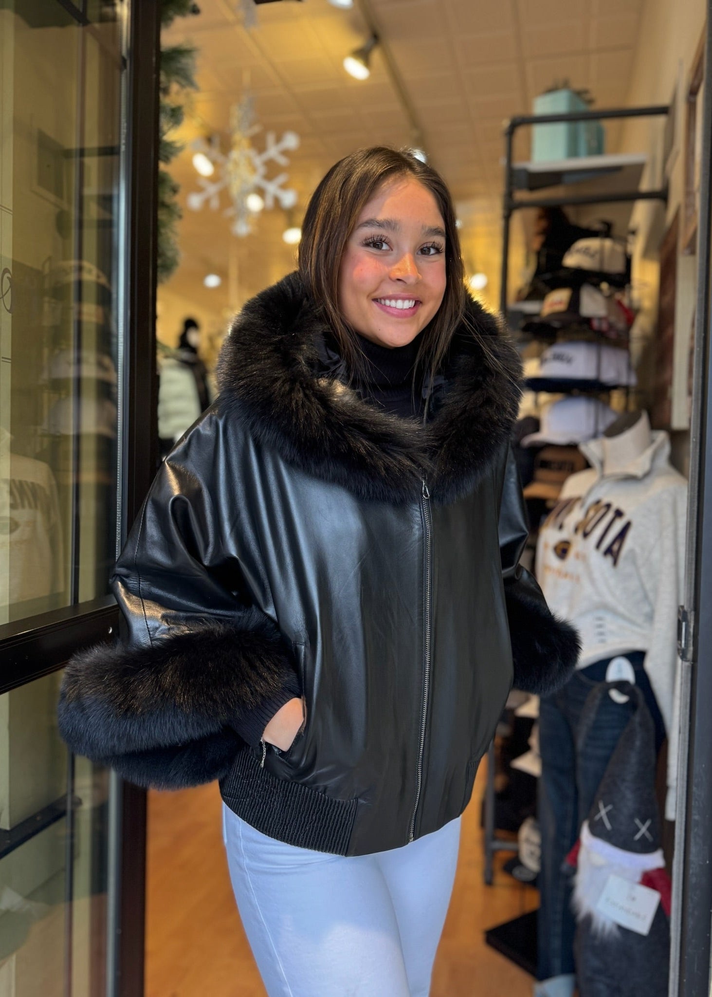 Short Fox Trimmed Jacket [Black-VTMK61]