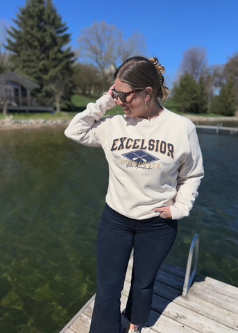 Excelsior Minnesota Lake Minnetonka Sweatshirt [Cappuccino]