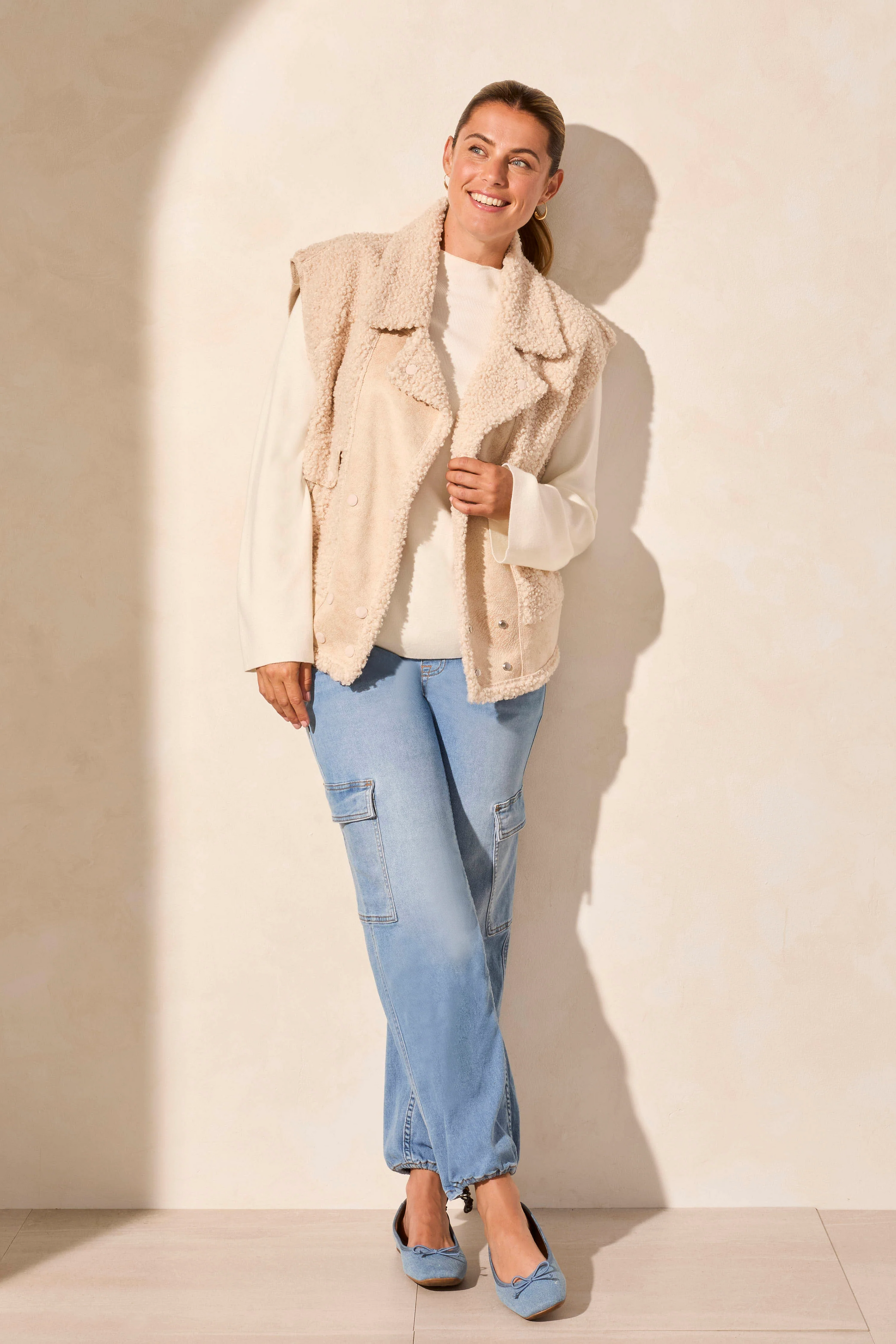 Sleeveless Sherpa Vest [Latte-5633O] Ooh La La Boutique Minnesota