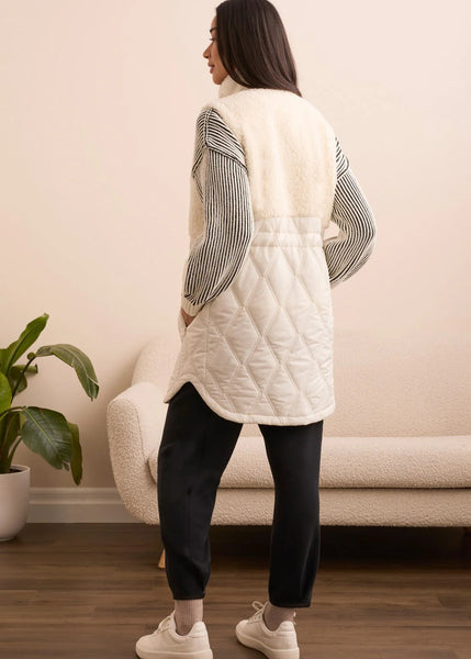 Sleeveless Mix Media Sherpa Vest [Cream-5940O]
