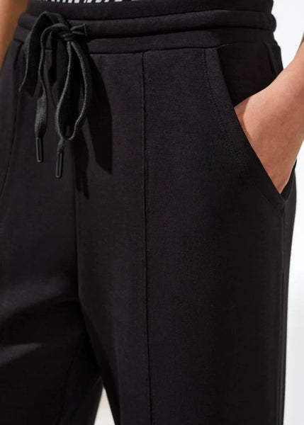 Pull On Capri [Black-2447O]