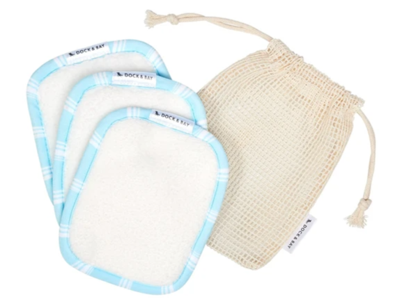 dock and bay make up removing pads in chamomile blue with neutral mesh wash bag