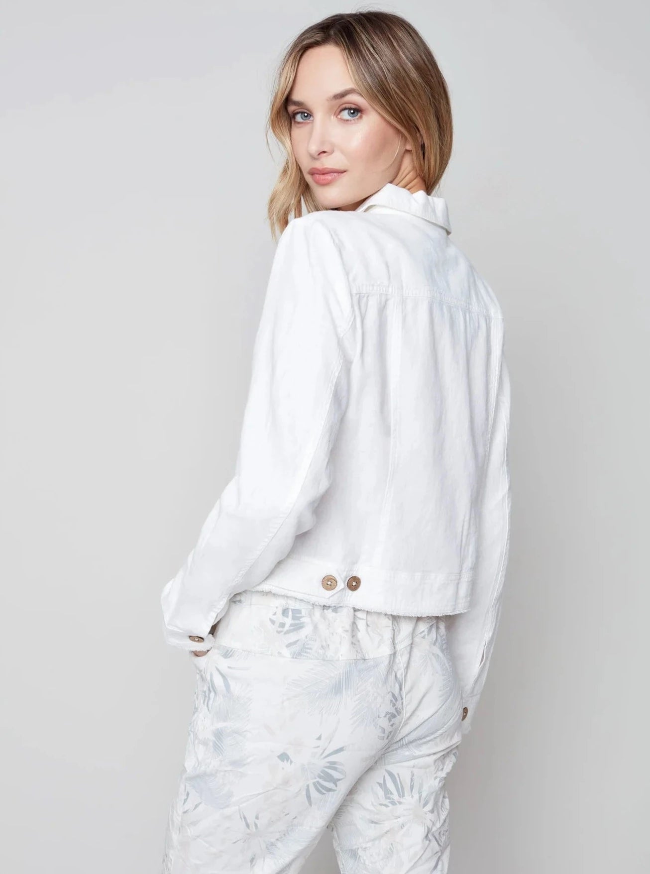Solid Long Sleeve Button Front Jacket [White-C6199R]